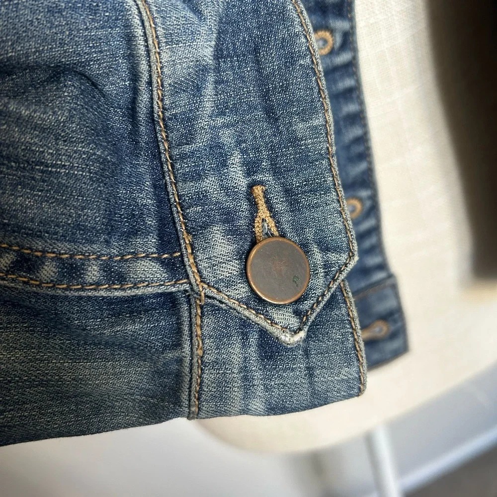 Julia Kut from the Kloth Crop Jean Jacket - Picture 4 of 9